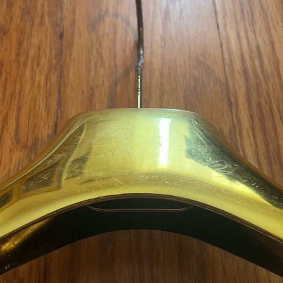 MOSCHINO COUTURE VINTAGE CLOTHES HANGER IN GOLD TONE FINISH - Picture 4 of 11